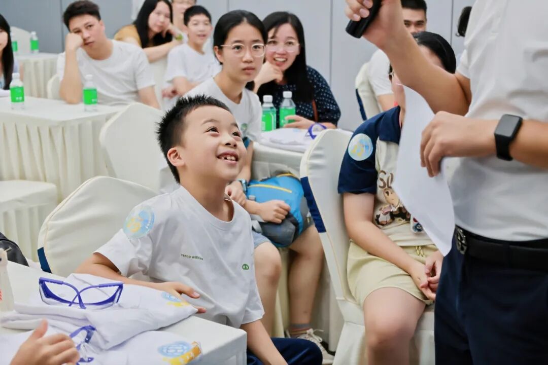 研学游|东莞农商银行 VIP 亲子探秘微观世界