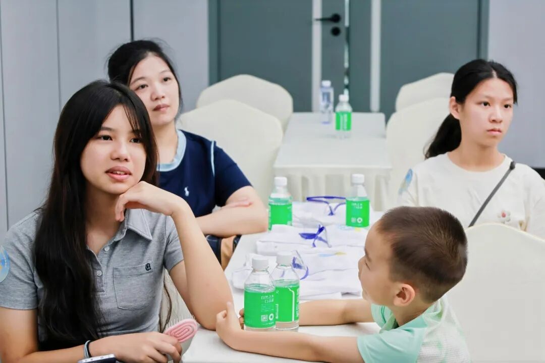 研学游|东莞农商银行 VIP 亲子探秘微观世界