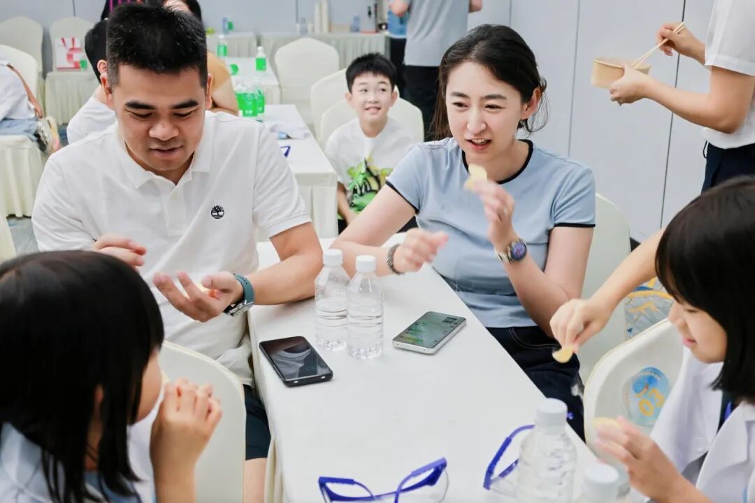 研学游|东莞农商银行 VIP 亲子探秘微观世界