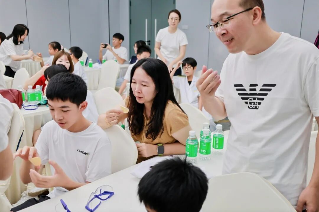 研学游|东莞农商银行 VIP 亲子探秘微观世界